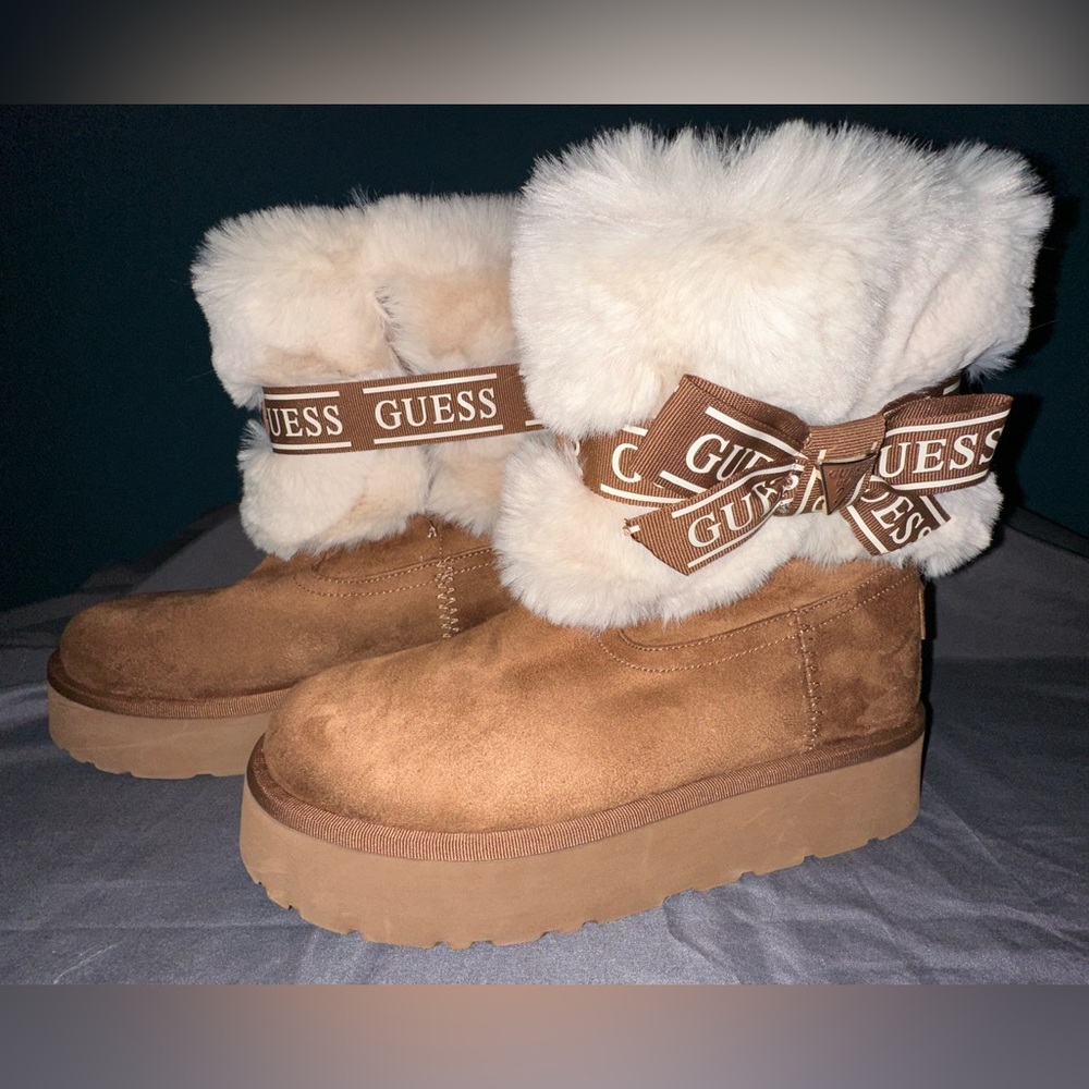 Guess Tan Winter Boots lined with White Fur
